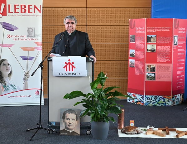 Ansprache von Domvikar Clemens Bieber