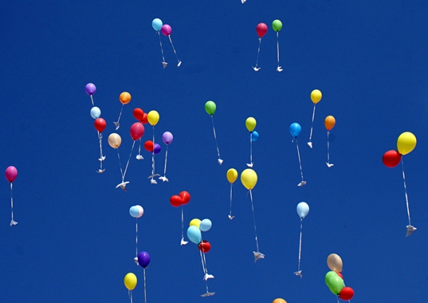 Luftballonaktion beim Sommerfest 2022 der Dominikus Savio Schule Ebern