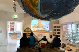 Kinder des Projektes "Back to School" im Naturkundemuseum Coburg